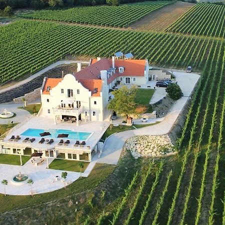 Hotel Liszkay Borkúria Monoszlo Zewnętrze zdjęcie