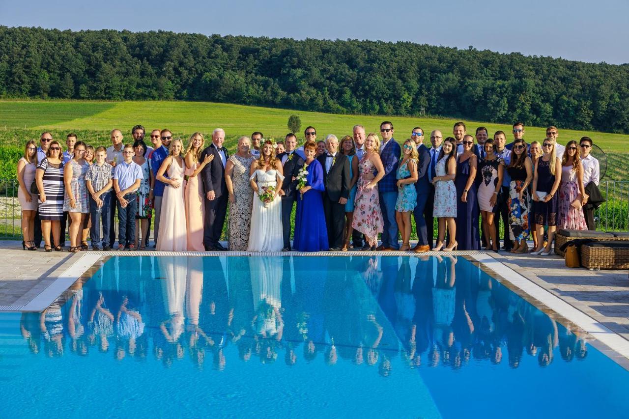 Hotel Liszkay Borkúria Monoszlo Zewnętrze zdjęcie